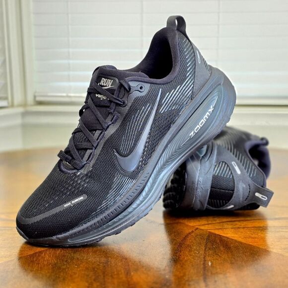 Nike Air ZoomX Vomero 18 Triple Black Dark Grey Running Shoe HM6803-005 Men's 10 - Picture 1 of 15